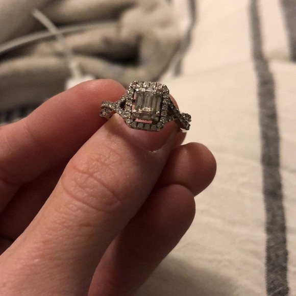 Engagement  Ring - Picture 7 of 8